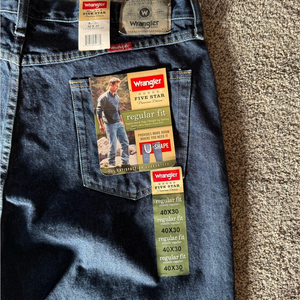 Wrangler 5 Star Regular fit.